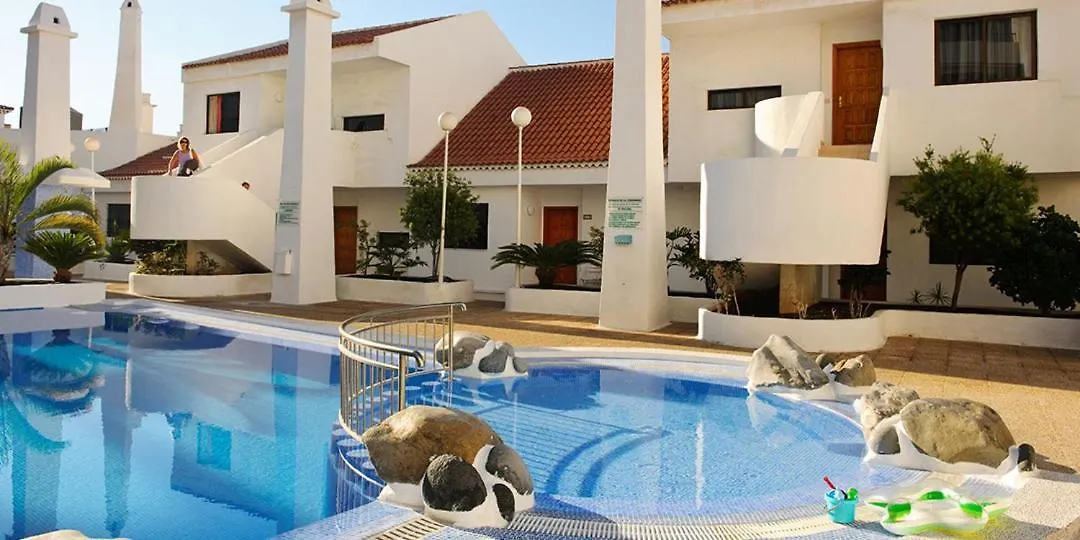 Lovely 2-Bed Apartment & Jacuzzi Terrace & Pool Playa Fanabe Spain